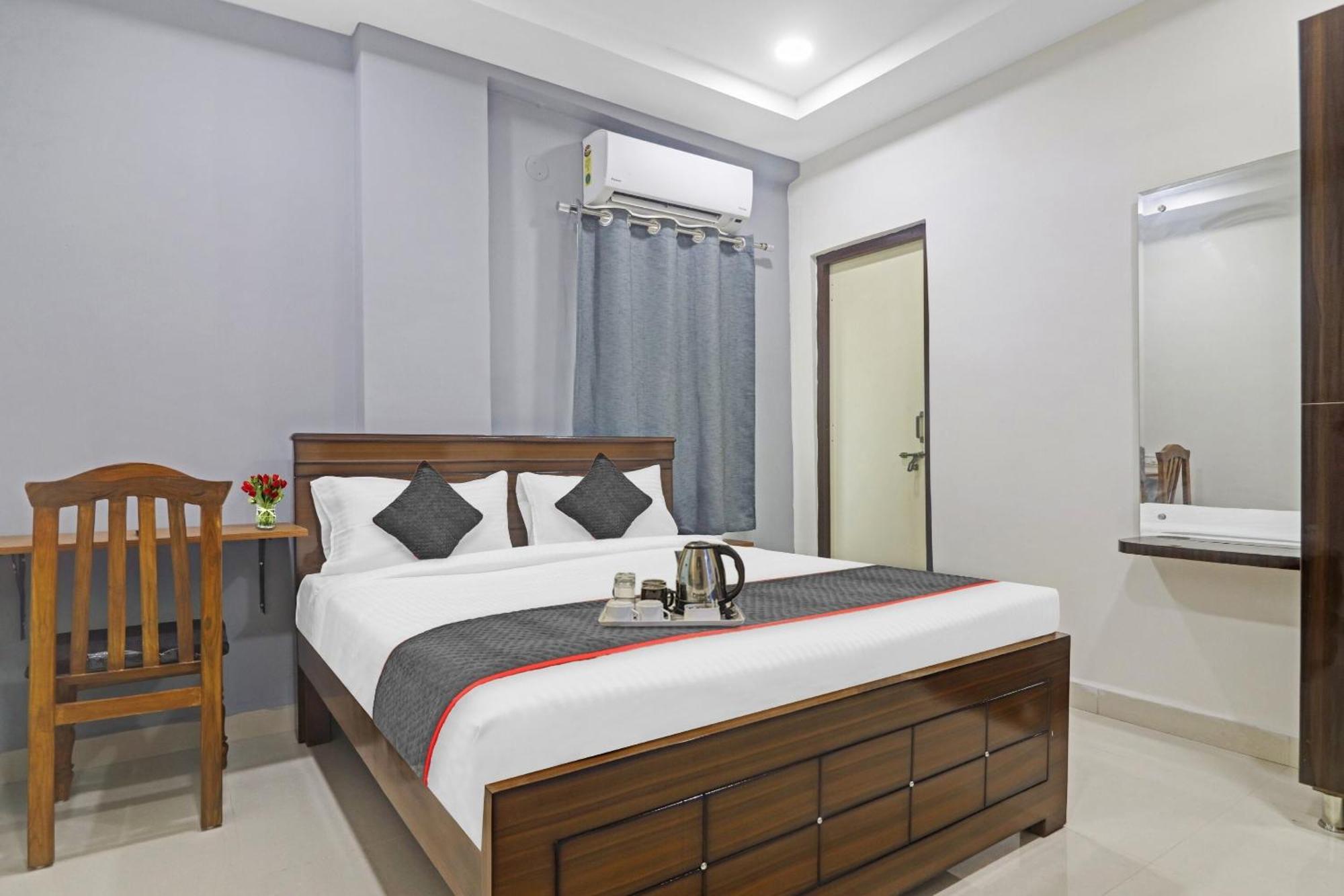 Super Townhouse Hitech City Madhapur Εξωτερικό φωτογραφία