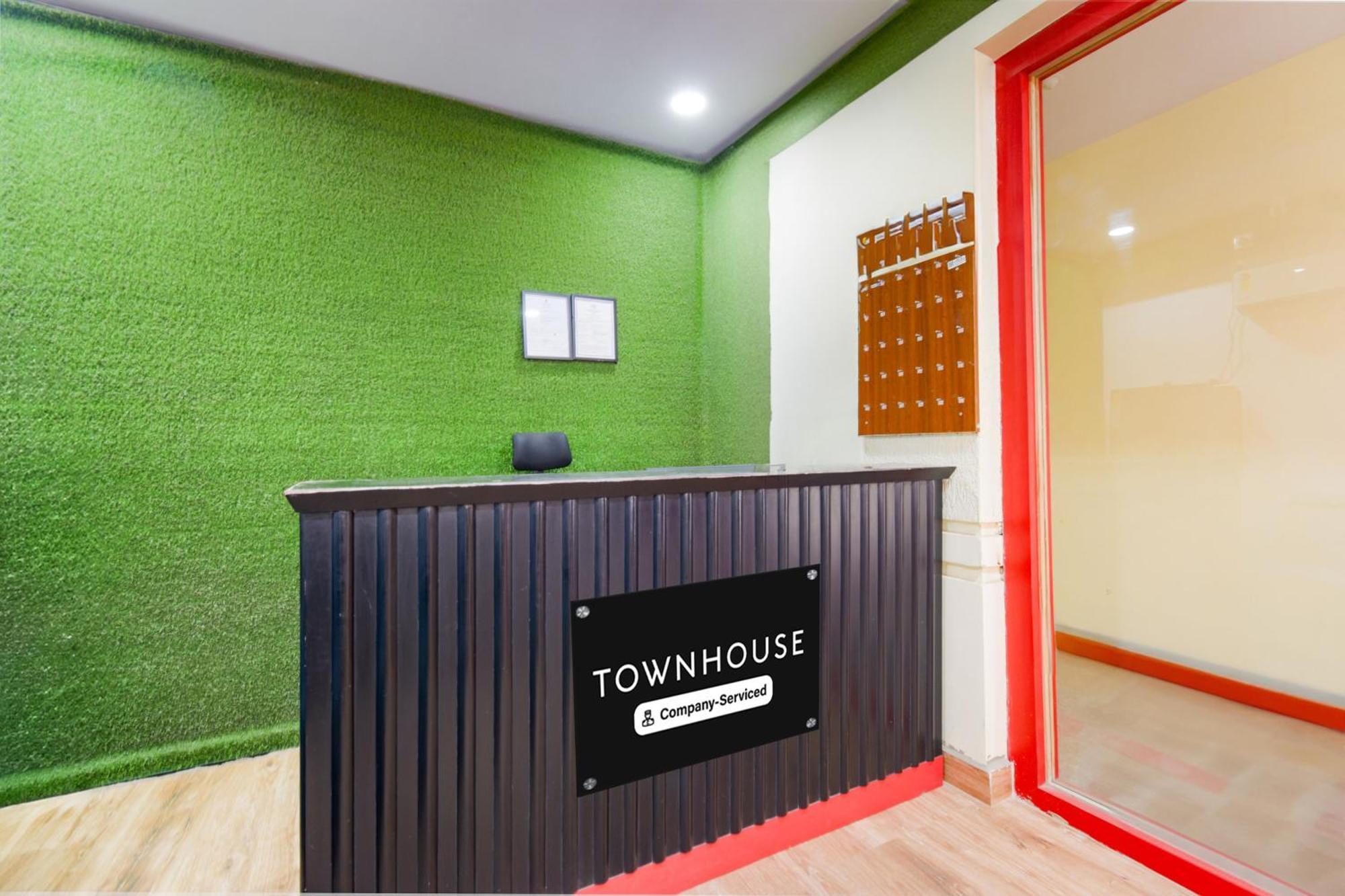 Super Townhouse Hitech City Madhapur Εξωτερικό φωτογραφία